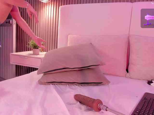 annie-clarkson webcam