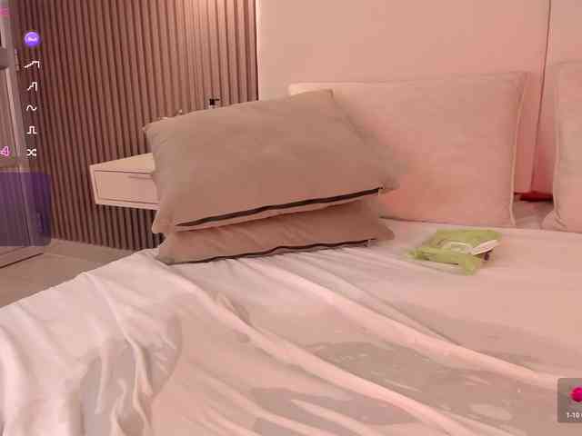 annie-clarkson webcam