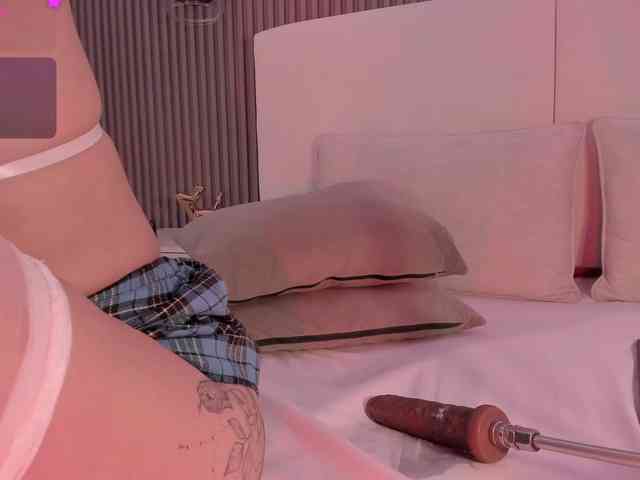 annie-clarkson webcam