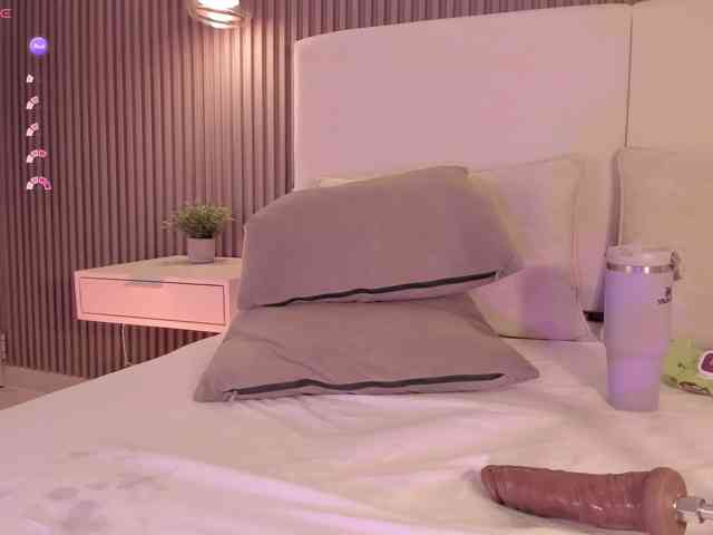 annie-clarkson webcam