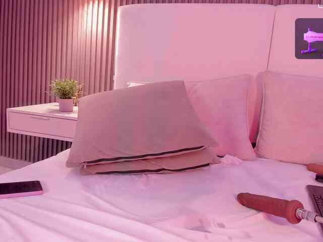 annie-clarkson webcam