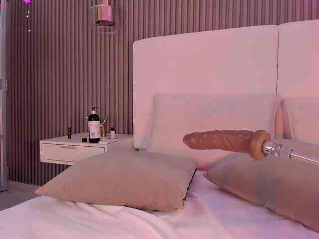 annie-clarkson webcam