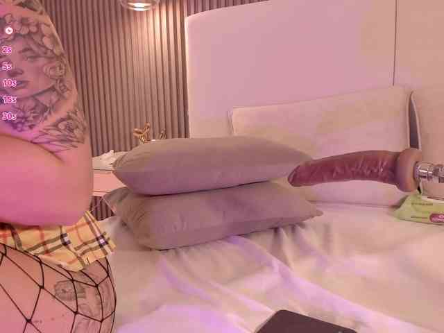 annie-clarkson webcam