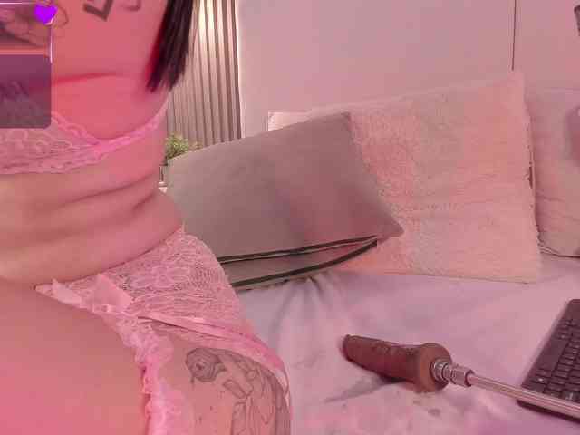 annie-clarkson webcam