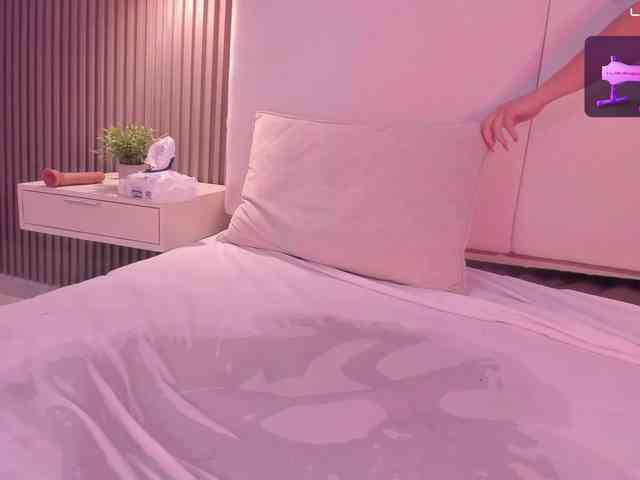 annie-clarkson webcam