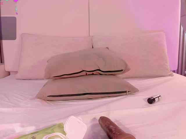 annie-clarkson webcam