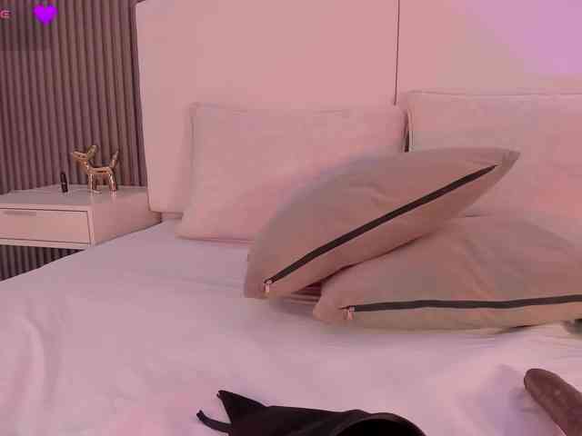 annie-clarkson webcam