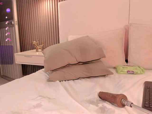annie-clarkson webcam