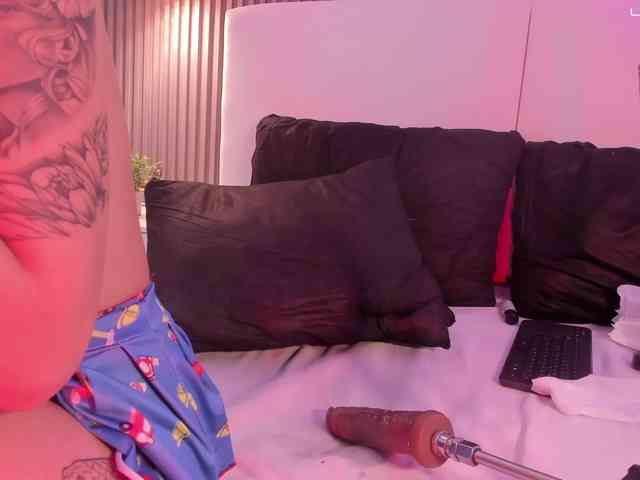 annie-clarkson webcam