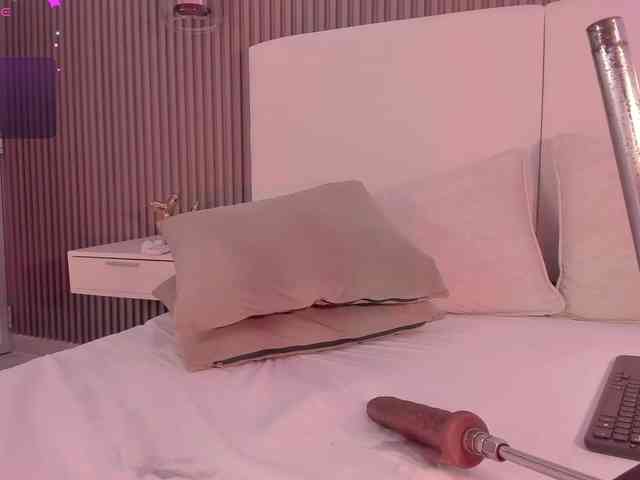 annie-clarkson webcam