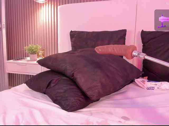 annie-clarkson webcam