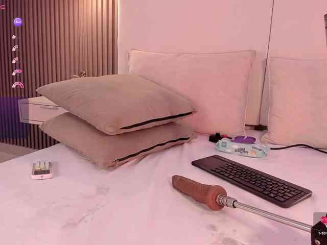 annie-clarkson webcam