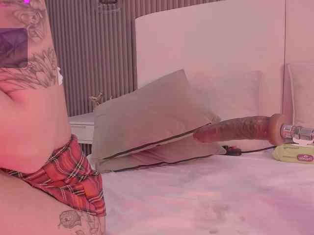 annie-clarkson webcam