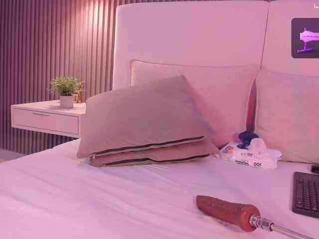 annie-clarkson webcam