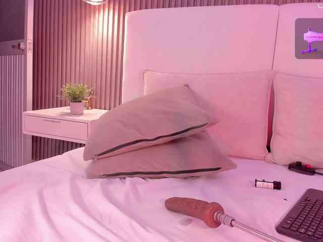 annie-clarkson webcam