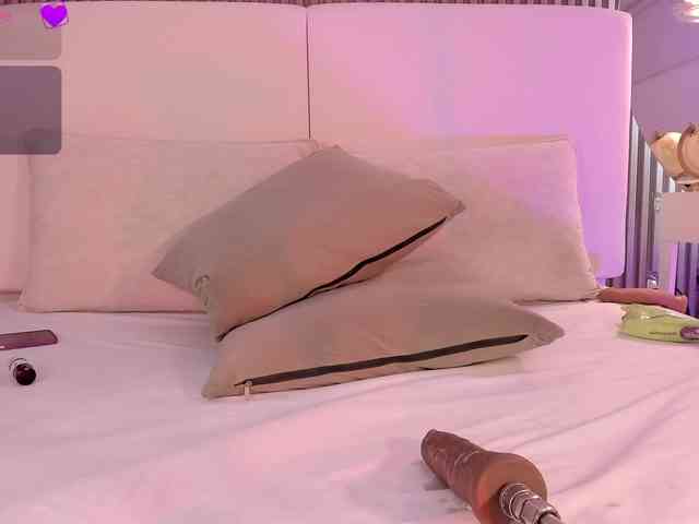 annie-clarkson webcam