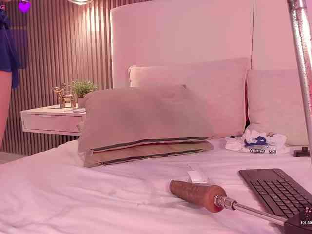 annie-clarkson webcam