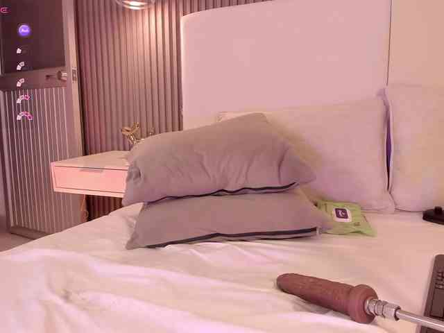 annie-clarkson webcam