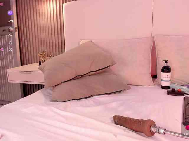 annie-clarkson webcam