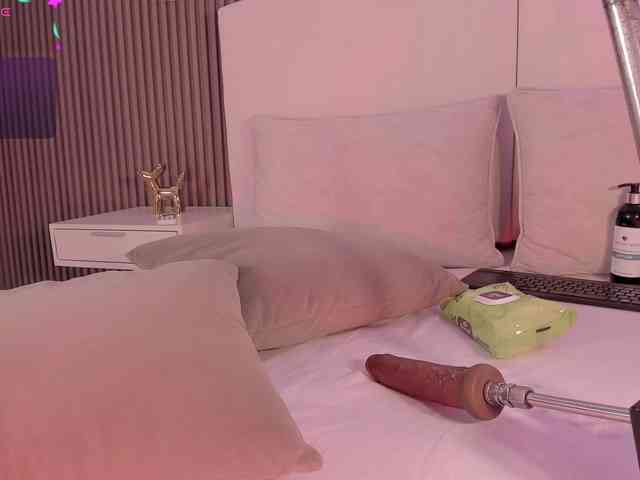 annie-clarkson webcam