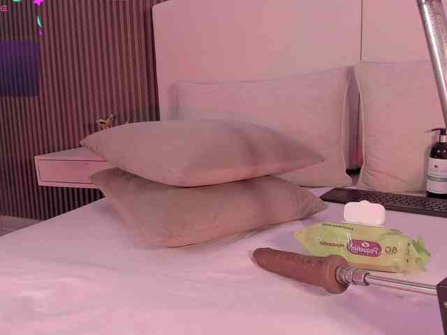 annie-clarkson webcam