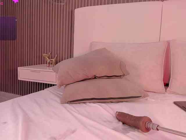 annie-clarkson webcam