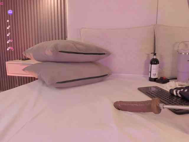 annie-clarkson webcam