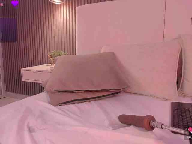 annie-clarkson webcam
