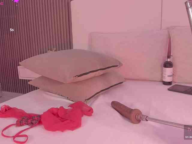 annie-clarkson webcam