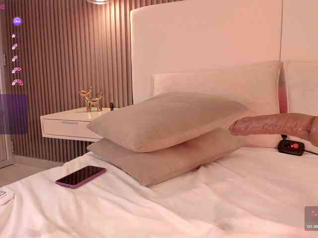 annie-clarkson webcam
