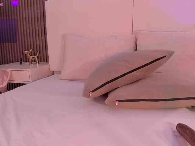 annie-clarkson webcam