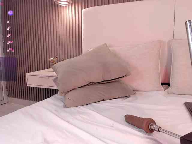 annie-clarkson webcam