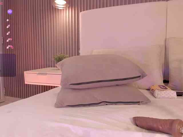 annie-clarkson webcam