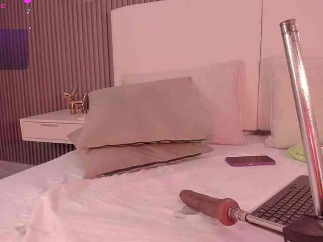 annie-clarkson webcam