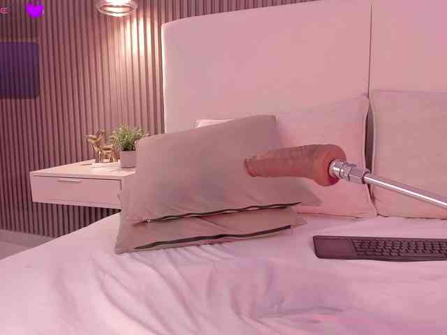 annie-clarkson webcam