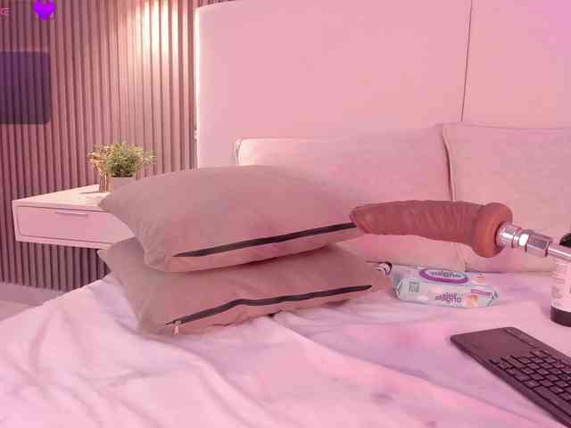 annie-clarkson webcam
