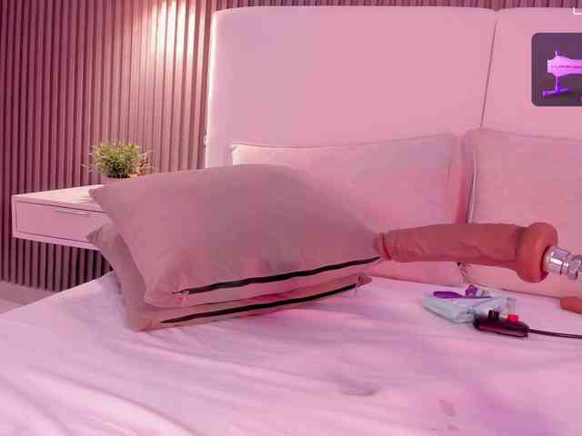 annie-clarkson webcam