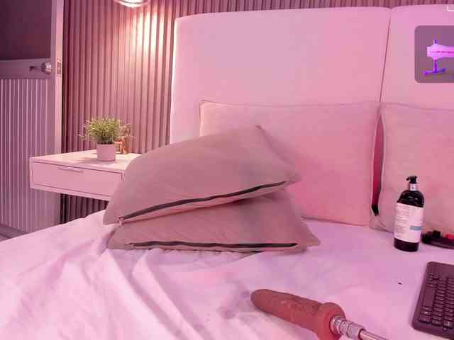 annie-clarkson webcam