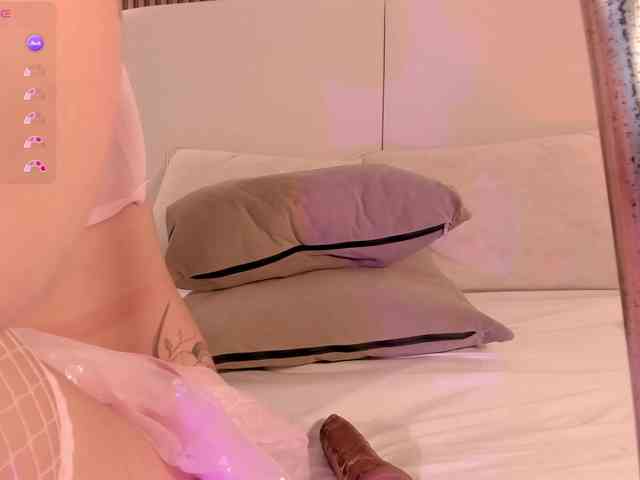 annie-clarkson webcam