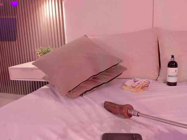 annie-clarkson webcam