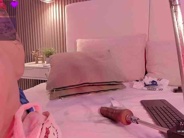 annie-clarkson webcam