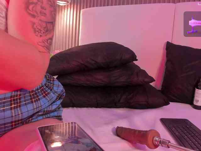 annie-clarkson webcam