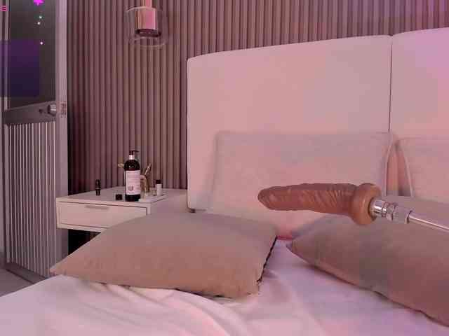 annie-clarkson webcam