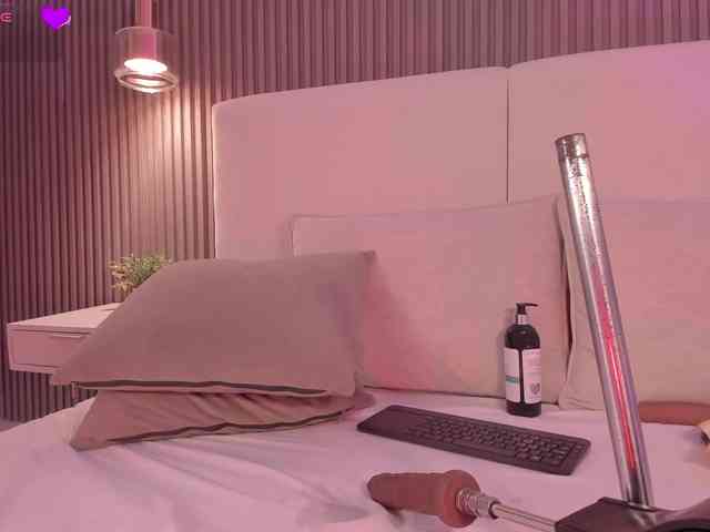 annie-clarkson webcam