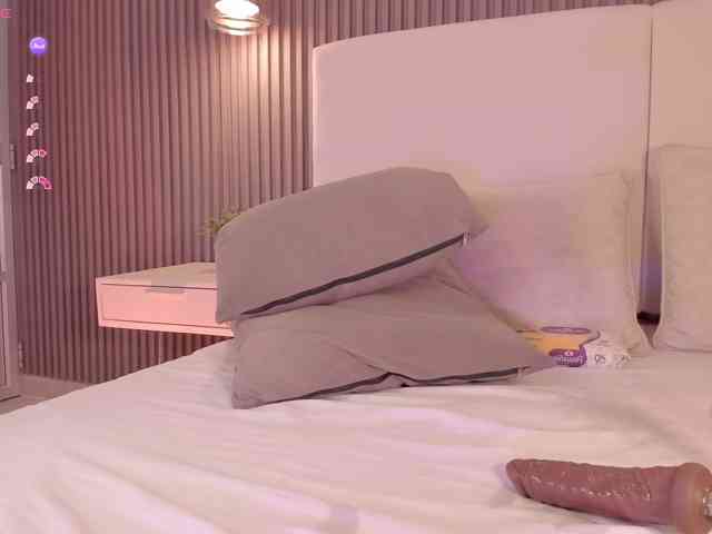 annie-clarkson webcam