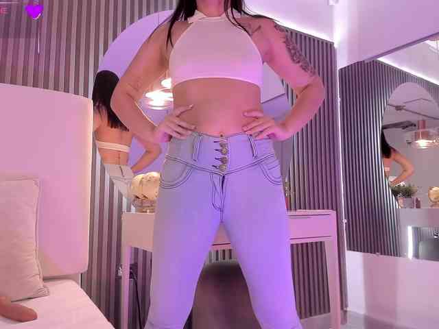 annie-clarkson webcam