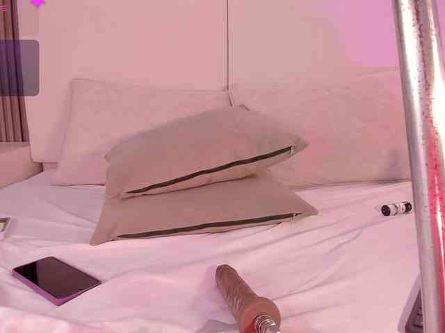 annie-clarkson webcam