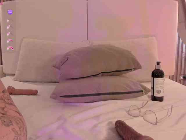 annie-clarkson webcam