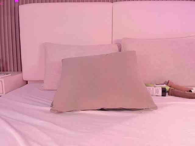 annie-clarkson webcam