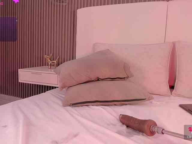annie-clarkson webcam